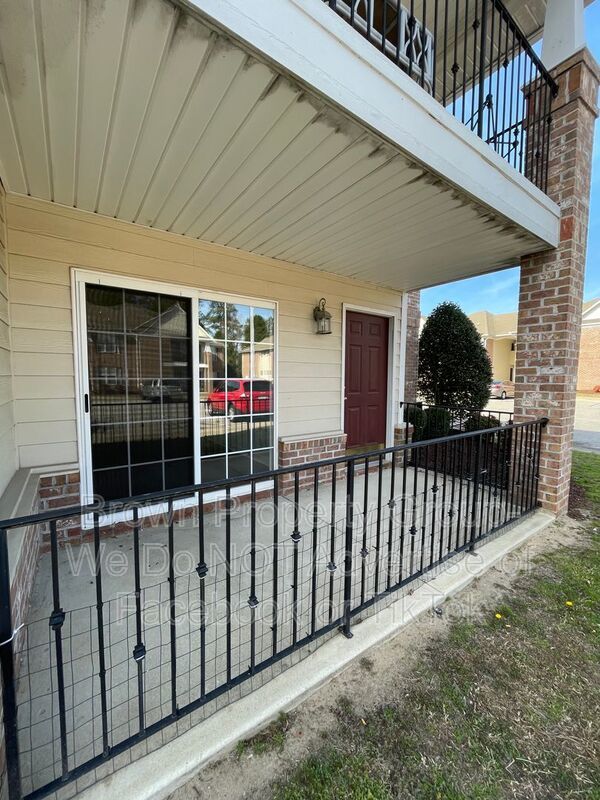 Well Maintained, 1st Floor Unit~3 Bedroom 2 Bathroom Condo property image