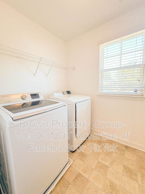 FOUR BEDROOM, 2.5 BATHROOM property image