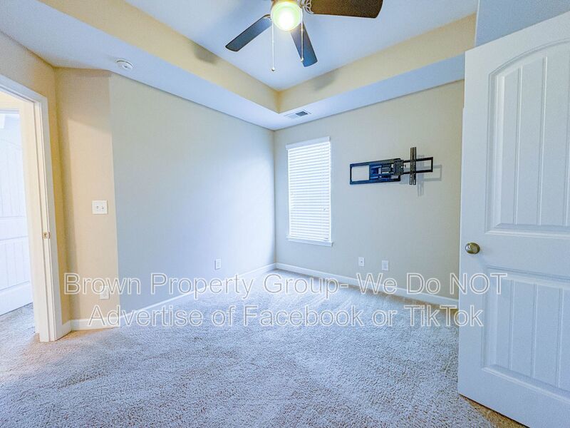 FOUR BEDROOM, 2.5 BATHROOM property image