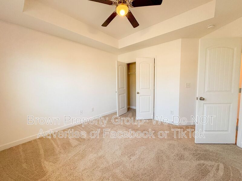 FOUR BEDROOM, 2.5 BATHROOM property image