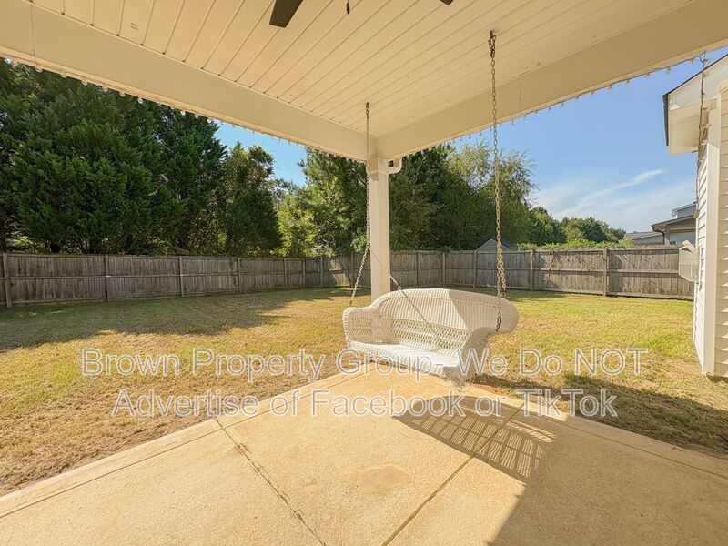 FOUR BEDROOM, 2.5 BATHROOM property image