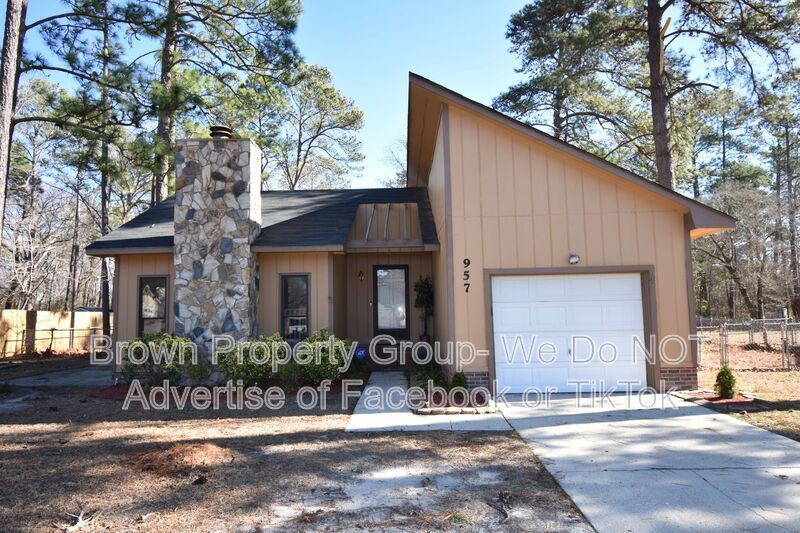 Coming Soon: 3 Bedroom 2 Bath Home (Pets Considered) property image