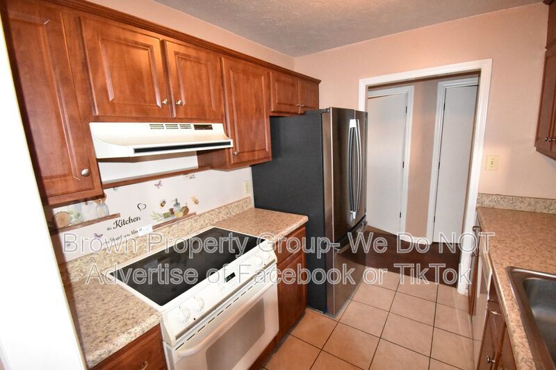 Coming Soon: 3 Bedroom 2 Bath Home (Pets Considered) property image