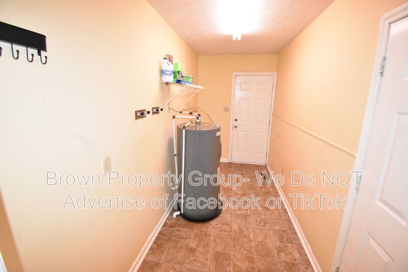 Coming Soon: 3 Bedroom 2 Bath Home (Pets Considered) property image