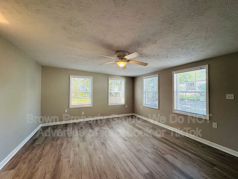 3 Bedroom 2 Bathroom- No Pets property image