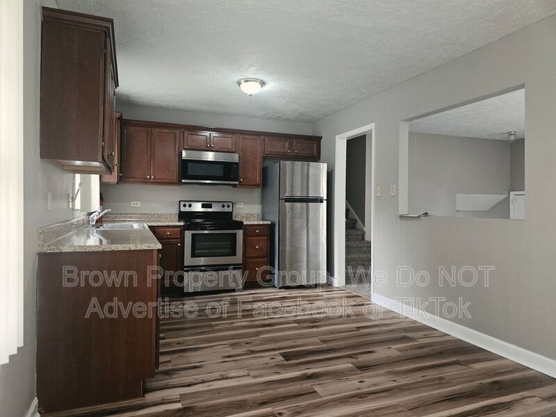 3 Bedroom 2.5 Bathroom - One Pet Allowed property image