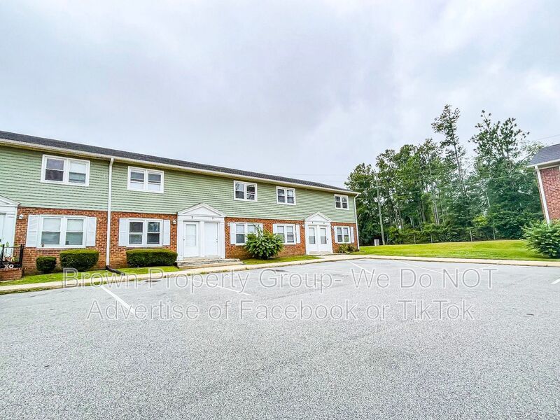 Coming Soon! 2 Bedroom 1.5 Bathroom Townhome property image