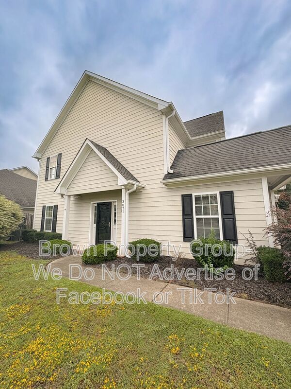 2 Weeks Free on First Full Months Rent~ 3 Bedroom 2.5 Bathroom Townhome~ Large Corner Lot property image