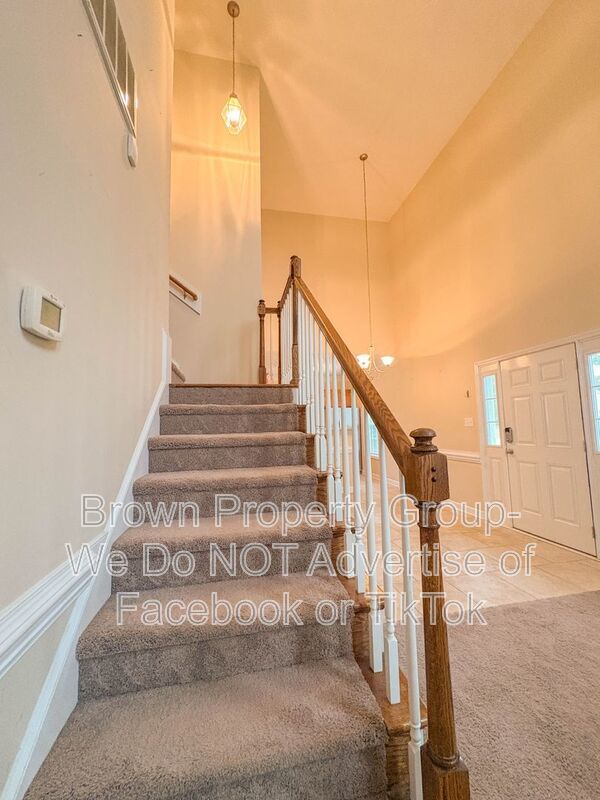 2 Weeks Free on First Full Months Rent~ 3 Bedroom 2.5 Bathroom Townhome~ Large Corner Lot property image