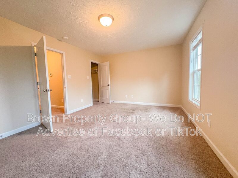 2 Weeks Free on First Full Months Rent~ 3 Bedroom 2.5 Bathroom Townhome~ Large Corner Lot property image