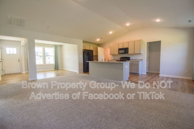 Coming Soon-3 Bedroom 2 Bathroom- Pets Negotiable property image