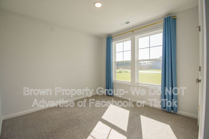 Coming Soon-3 Bedroom 2 Bathroom- Pets Negotiable property image
