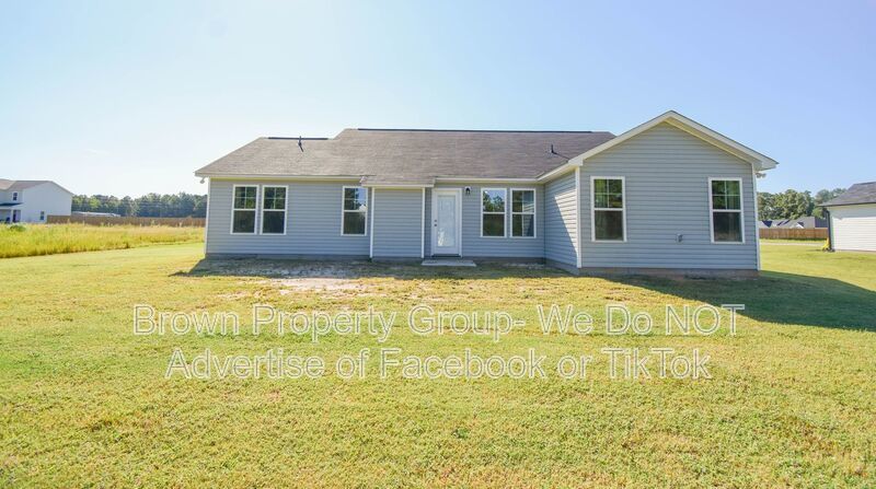 Coming Soon-3 Bedroom 2 Bathroom- Pets Negotiable property image
