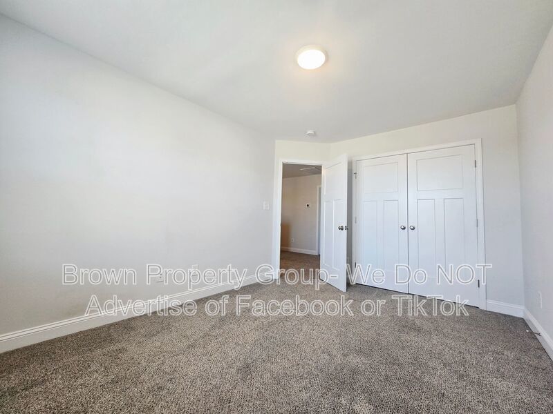 Move In Ready~ 5 Bedroom 3.5 Bathroom property image
