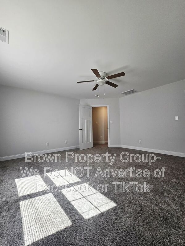 Move In Ready~ 5 Bedroom 3.5 Bathroom property image