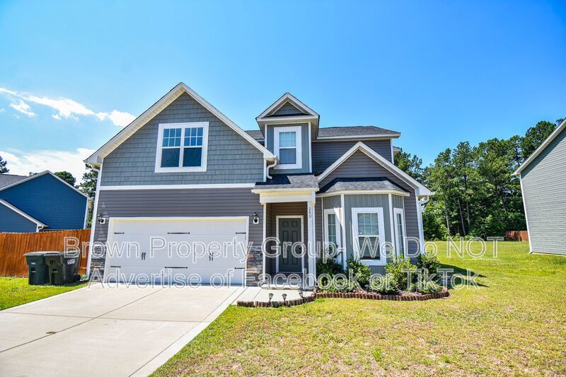 Coming Soon-3 Bedroom 2.5 Bathroom Home- Pets Allowed property image