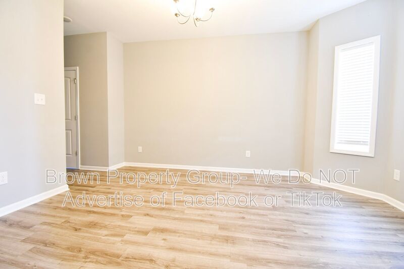 Coming Soon-3 Bedroom 2.5 Bathroom Home- Pets Allowed property image
