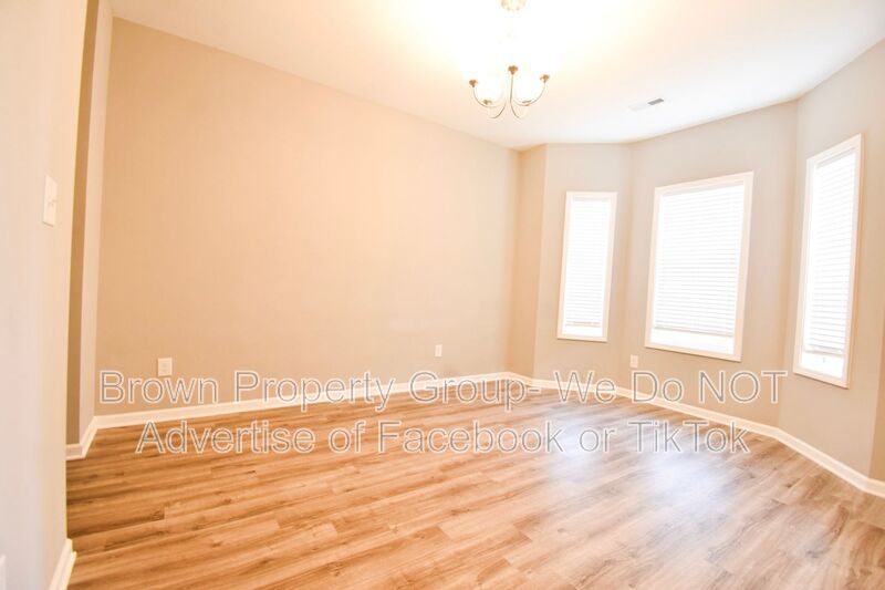 Coming Soon-3 Bedroom 2.5 Bathroom Home- Pets Allowed property image