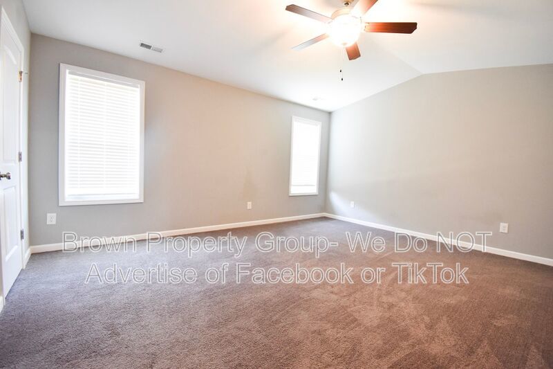 Coming Soon-3 Bedroom 2.5 Bathroom Home- Pets Allowed property image