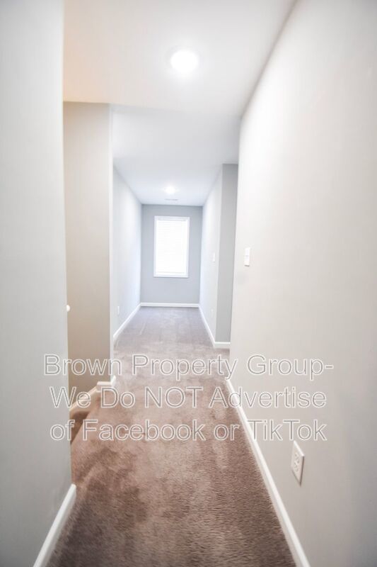 Coming Soon-3 Bedroom 2.5 Bathroom Home- Pets Allowed property image