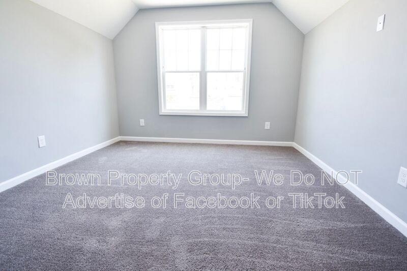 Coming Soon-3 Bedroom 2.5 Bathroom Home- Pets Allowed property image