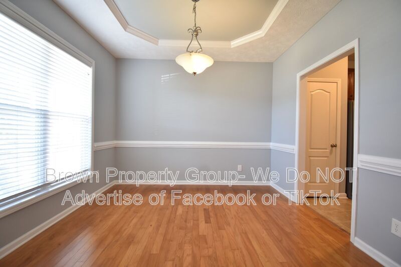 3 BEDROOM 2 BATHROOM - PETS CONSIDERED property image