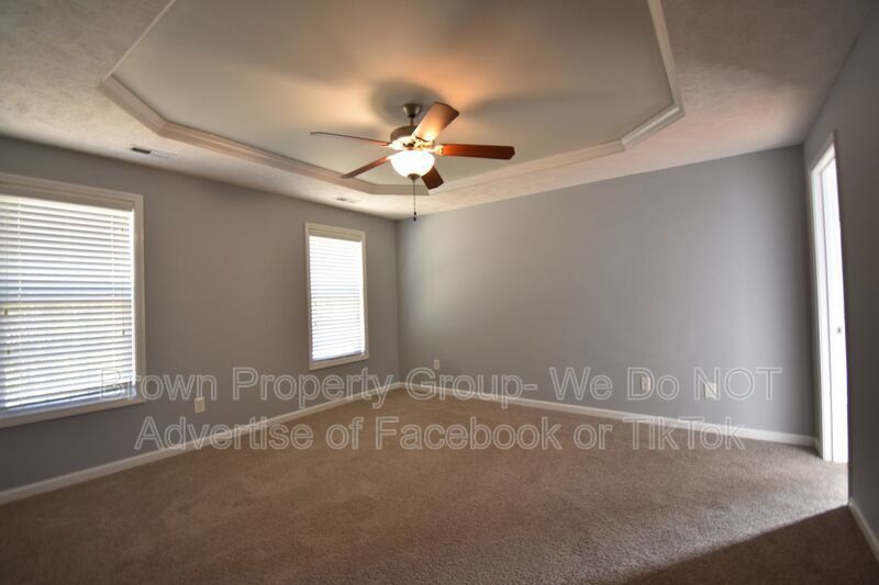 3 BEDROOM 2 BATHROOM - PETS CONSIDERED property image