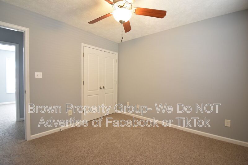 3 BEDROOM 2 BATHROOM - PETS CONSIDERED property image