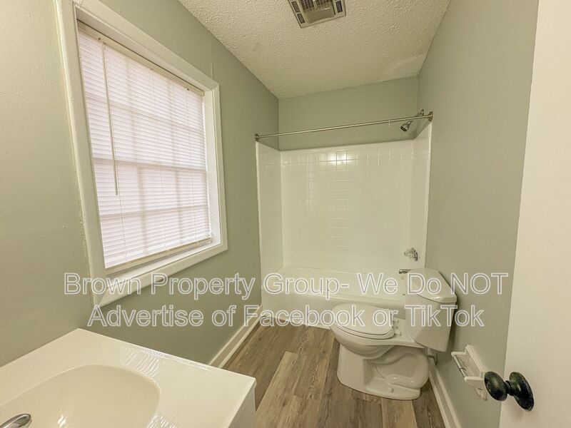Updated- 1 Bedroom 1 Bathroom property image