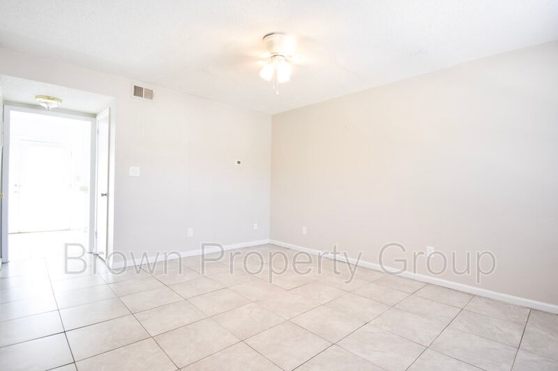 Coming Soon. 2 Bedroom 1.5 Bathroom Townhome property image