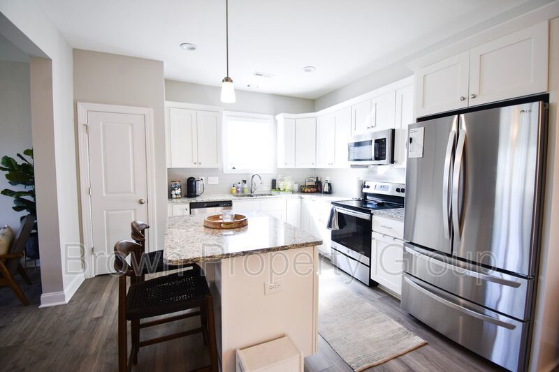 4 Bedroom 3.5 Bath, No Pets property image