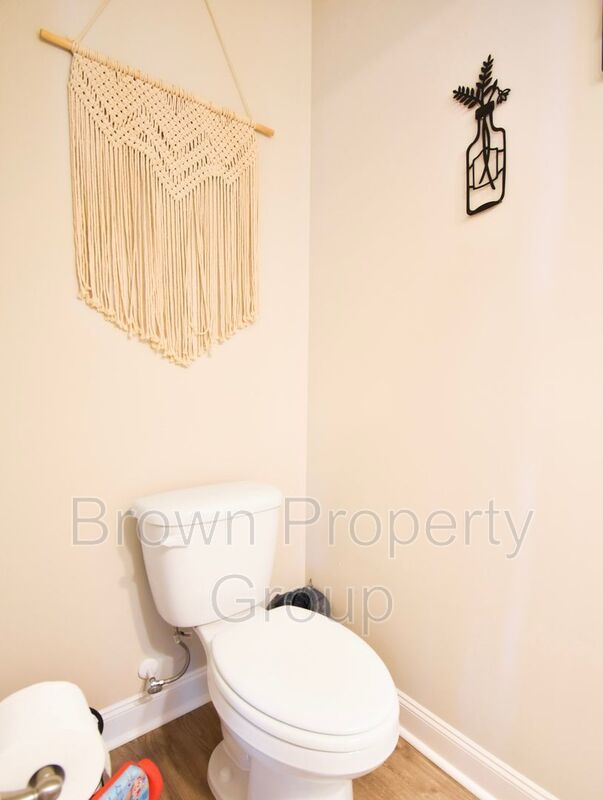 4 Bedroom 3.5 Bath, No Pets property image