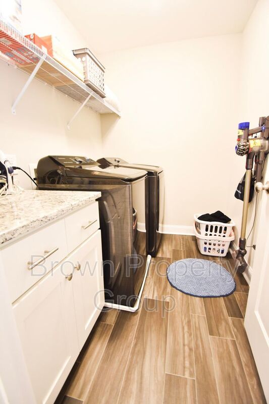 4 Bedroom 3.5 Bath, No Pets property image