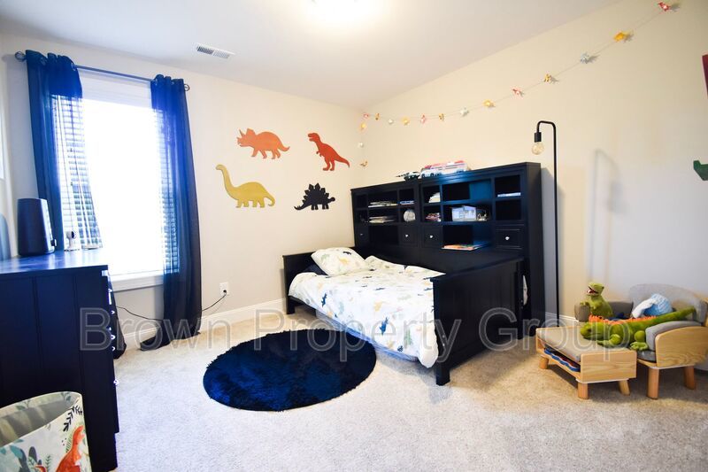 4 Bedroom 3.5 Bath, No Pets property image