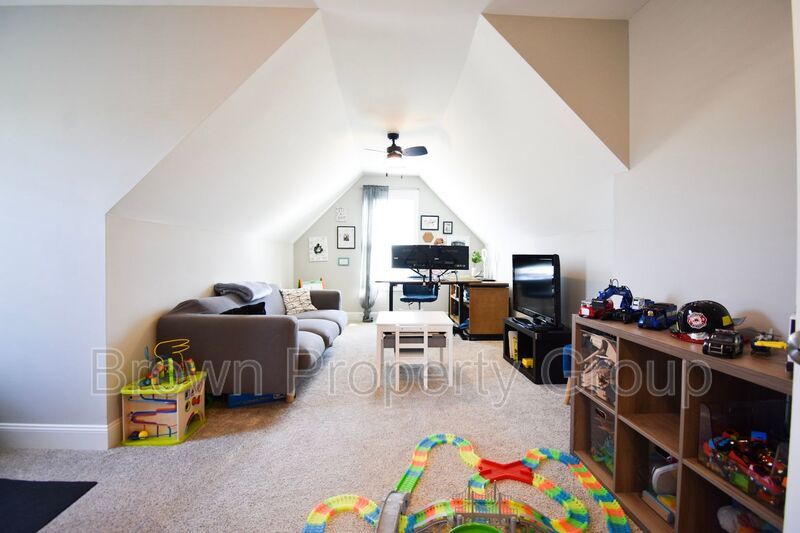 4 Bedroom 3.5 Bath, No Pets property image