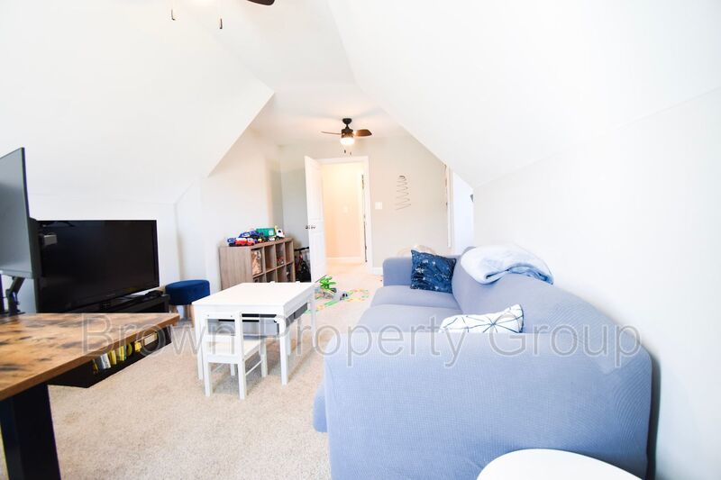 4 Bedroom 3.5 Bath, No Pets property image