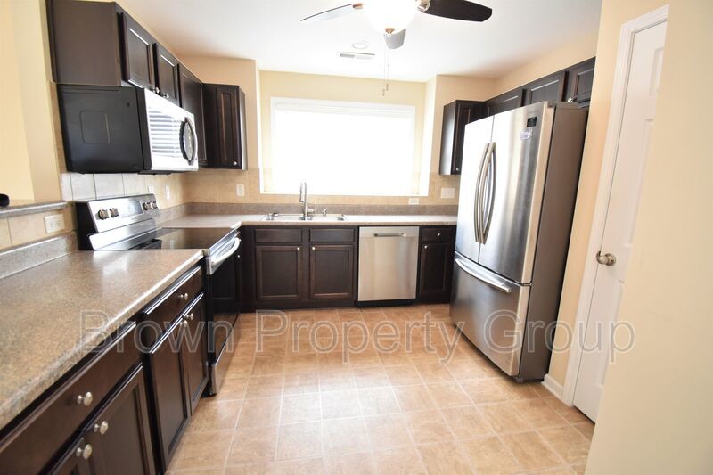 3 Bedroom, 2 Bathroom Townhome (NO PETS) property image