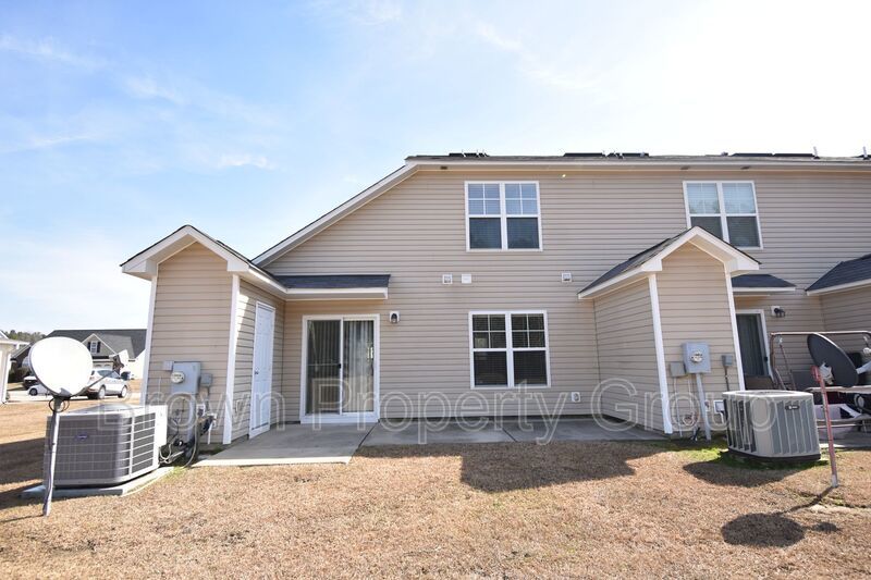 3 Bedroom, 2 Bathroom Townhome (NO PETS) property image