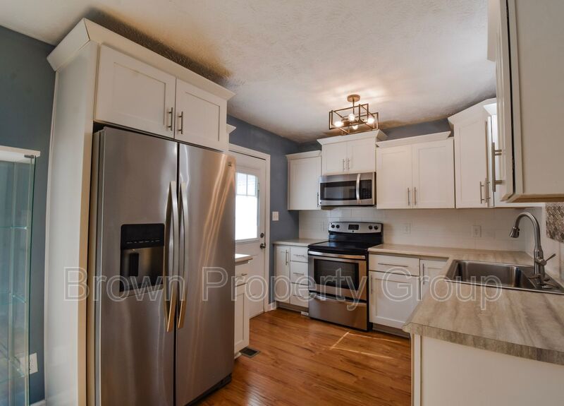 Coming Soon: 3 Bedroom 2 Bathroom Home- Pets Considered property image