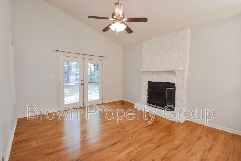 Coming Soon: 3 Bedroom 2 Bathroom Home- Pets Considered property image