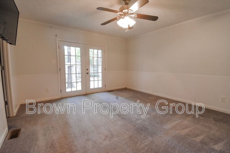 Coming Soon: 3 Bedroom 2 Bathroom Home- Pets Considered property image