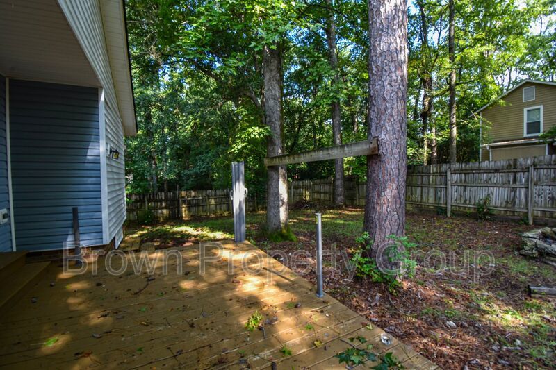 Coming Soon: 3 Bedroom 2 Bathroom Home- Pets Considered property image