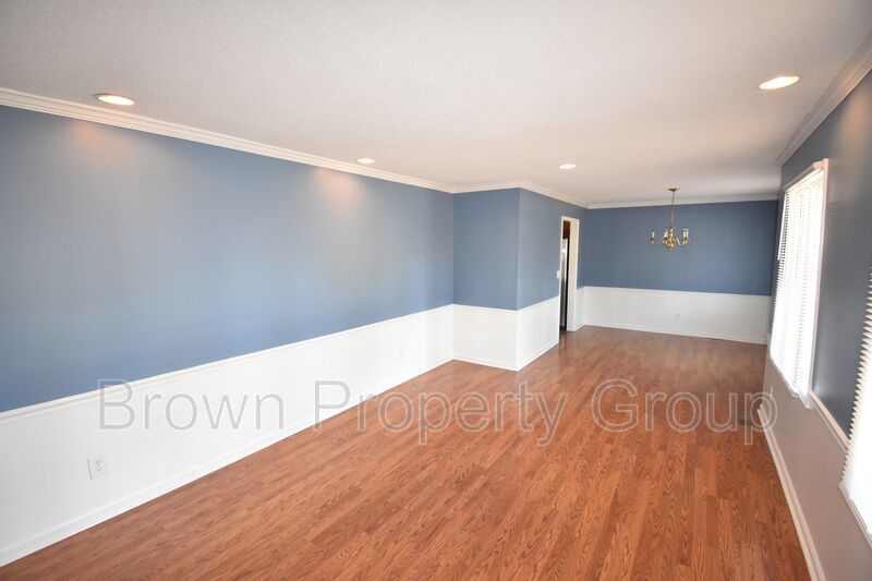 Beautiful 3 Bedroom and 2 Bath Home (No Pets) property image