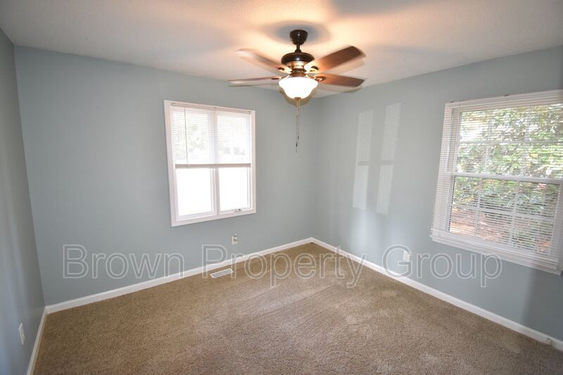 Beautiful 3 Bedroom and 2 Bath Home (No Pets) property image