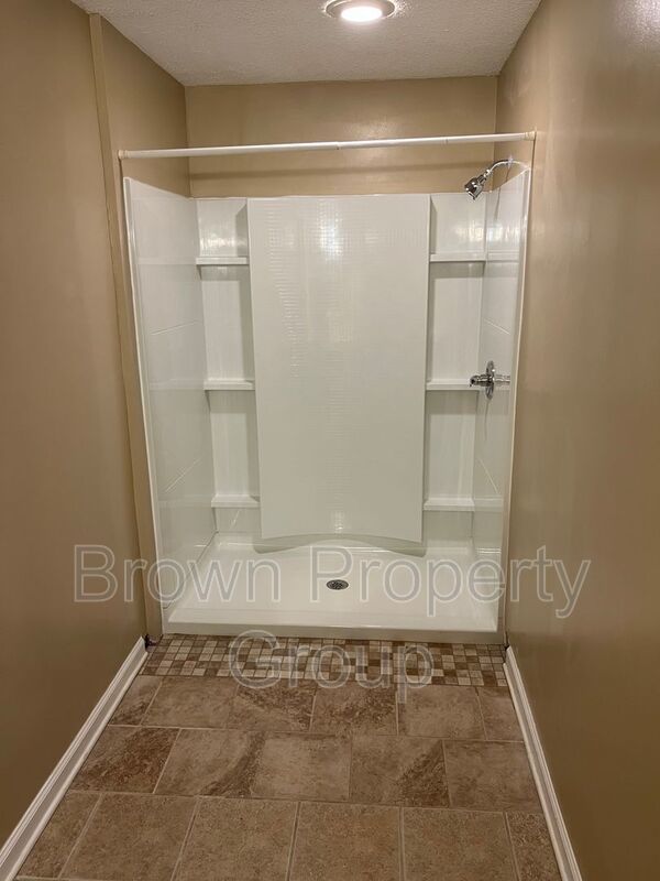 Beautiful 3 Bedroom and 2 Bath Home (No Pets) property image