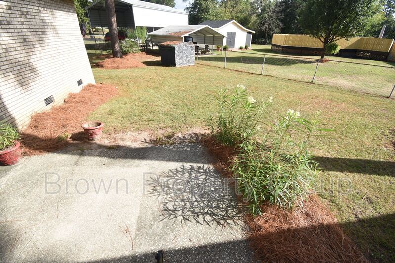 Beautiful 3 Bedroom and 2 Bath Home (No Pets) property image