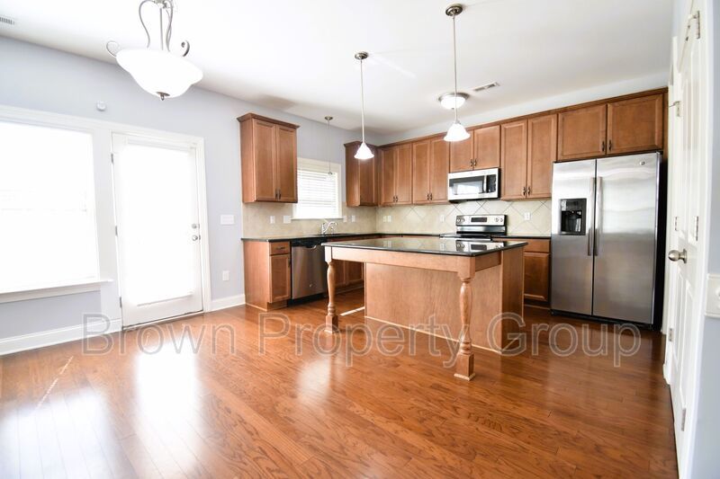 Coming Soon: 4 Bedroom 3 Bathroom- Small Dogs Allowed property image