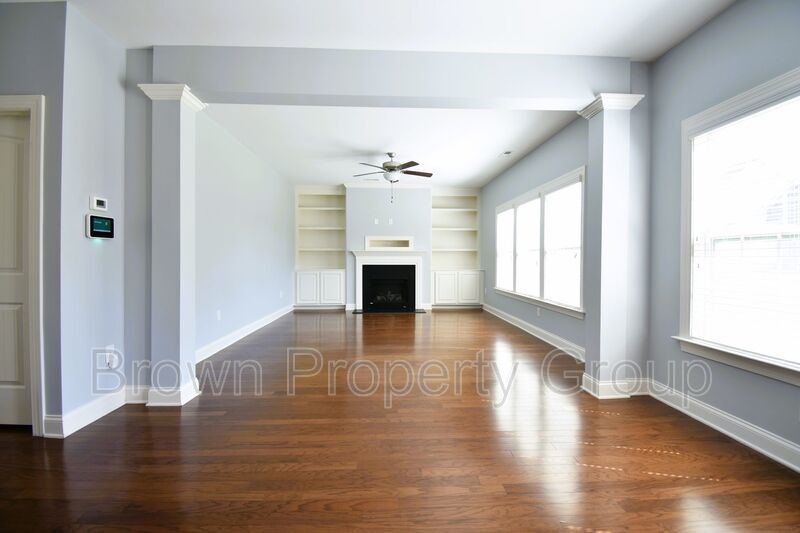 Coming Soon: 4 Bedroom 3 Bathroom- Small Dogs Allowed property image