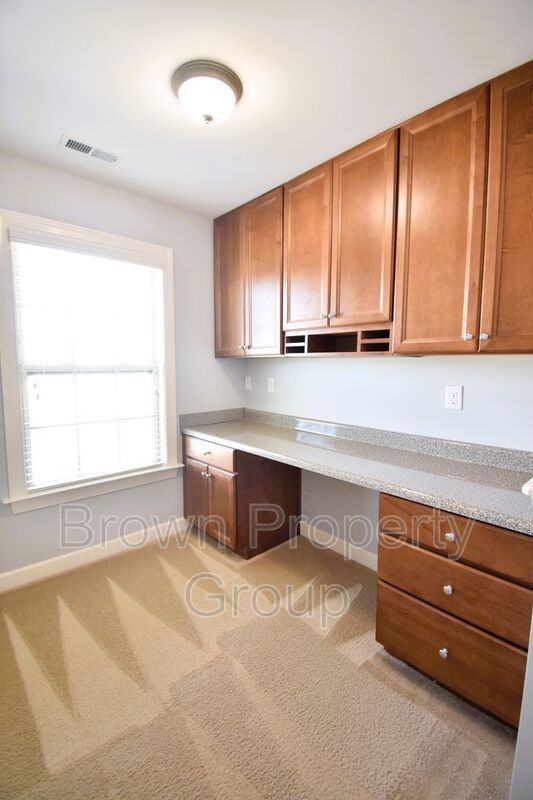 Coming Soon: 4 Bedroom 3 Bathroom- Small Dogs Allowed property image