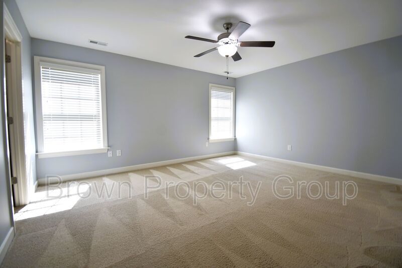 Coming Soon: 4 Bedroom 3 Bathroom- Small Dogs Allowed property image